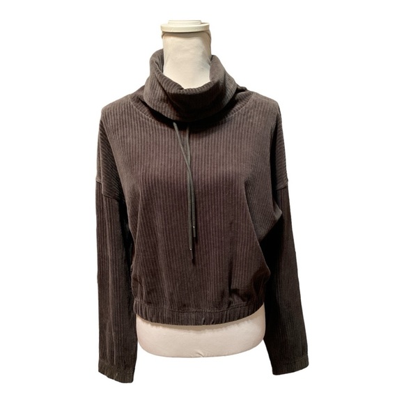 UGG Calland Funnel Neck Top Size M NWT - Picture 2 of 11